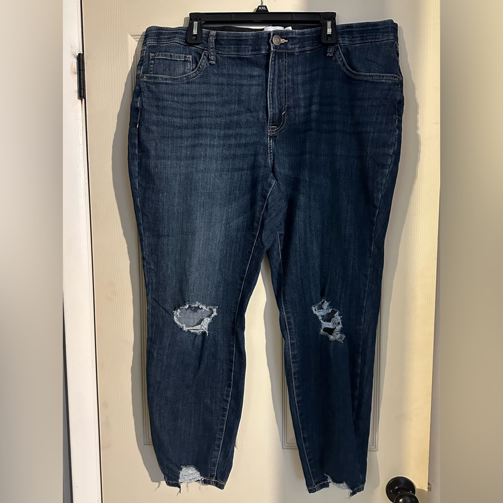 Like new size 20W skinny ankle Sonoma jeans. Have 2 pairs.